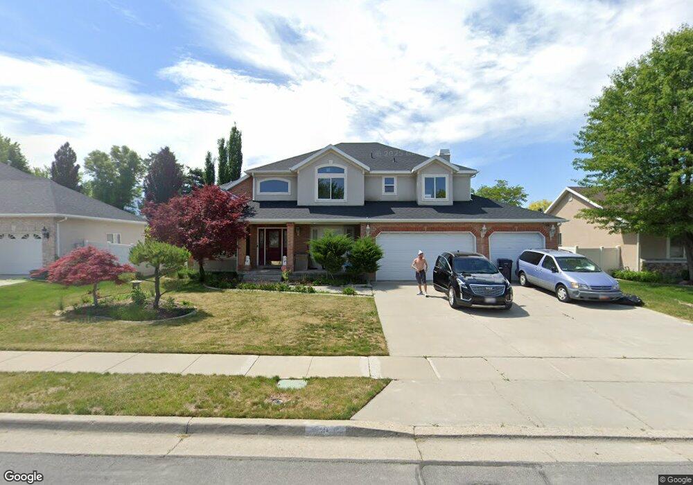 898 E Edgefield Rd, Sandy, UT 84094 - photo 1