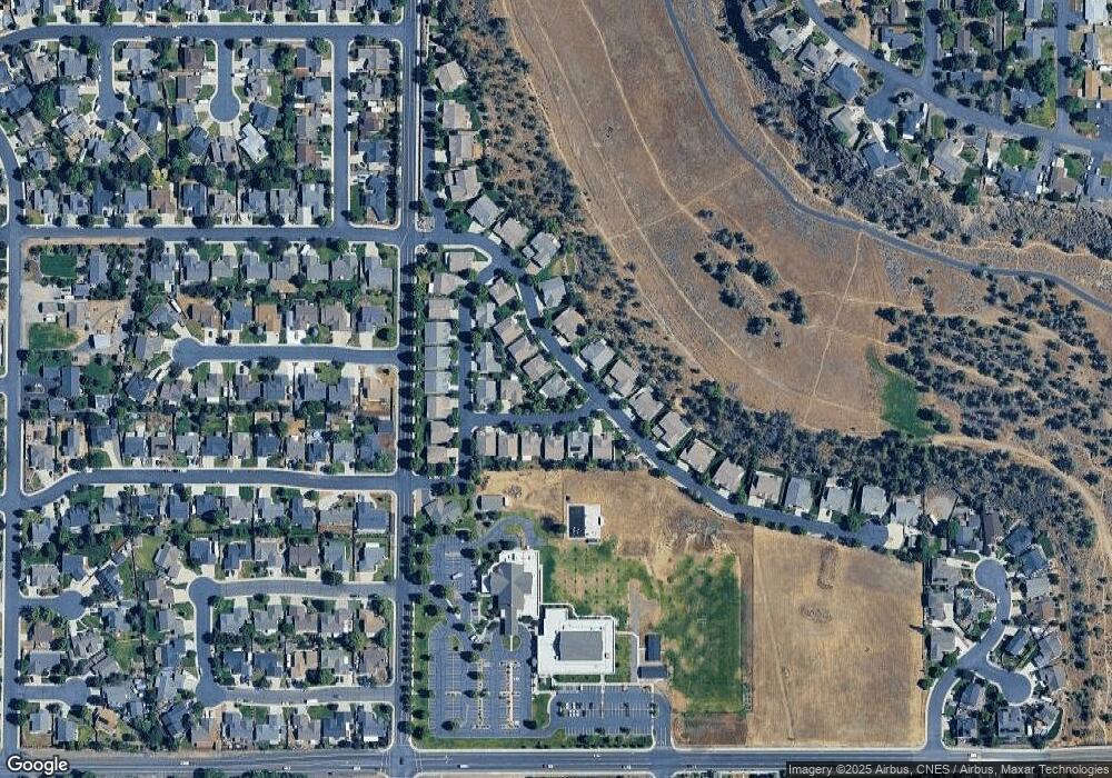 1726 NW Cliff Side Way, Redmond, OR 97756 - photo 1