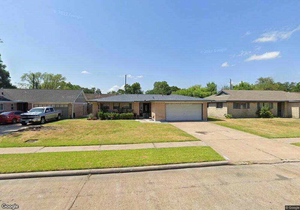 1039 Helms Rd, Houston, TX 77088 - photo 1