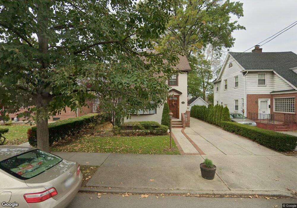 9507 70th Ave, Forest Hills, NY 11375 - photo 1