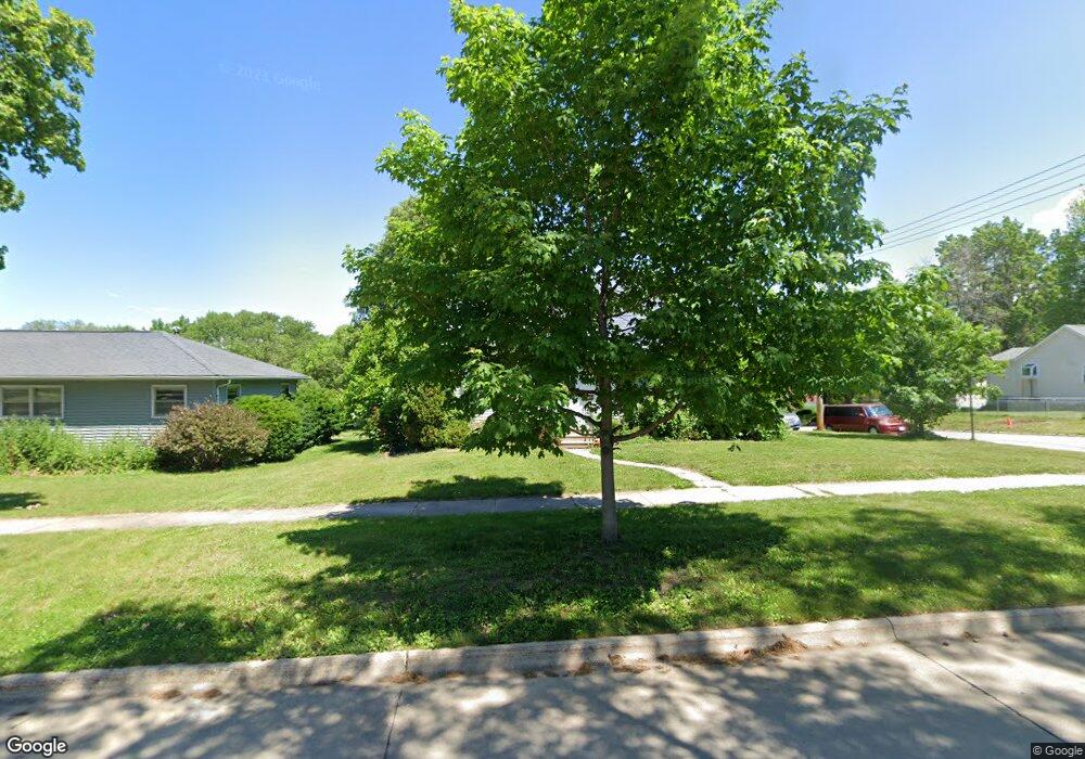 1103 W 10th St, Cedar Falls, IA 50613 - photo 1