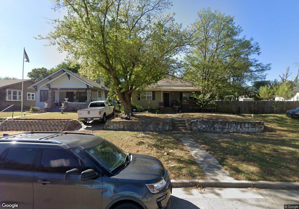 718 N Beard St, Shawnee, OK 74801 - photo 1