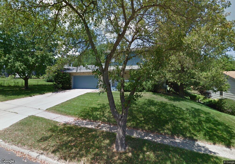 2625 Shawnee Ave, Des Moines, IA 50310 - photo 1