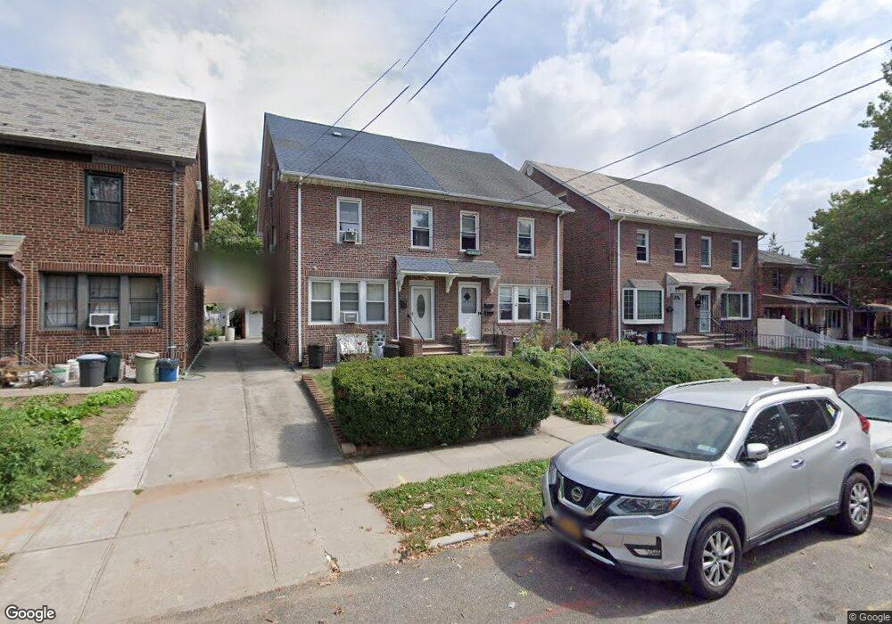 4509 165th St, Flushing, NY 11358 - photo 1