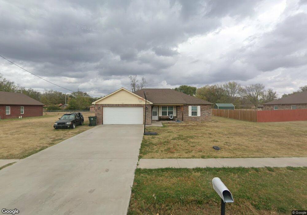 705 W Kiowa St, Okmulgee, OK 74447 - photo 1