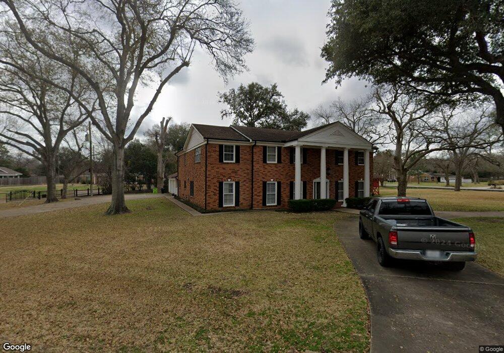 901 Victoria Dr, Richmond, TX 77469 - photo 1