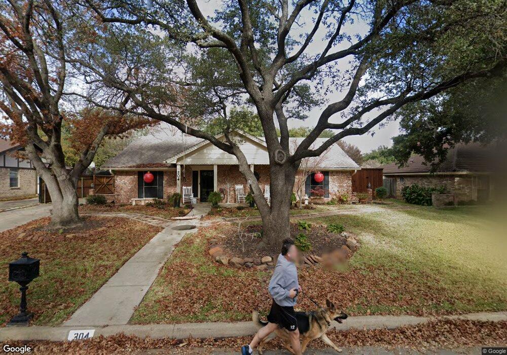 304 Circleview Dr N, Hurst, TX 76054 - photo 1