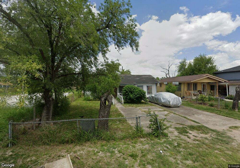 704 Ebony St, San Juan, TX 78589 - photo 1