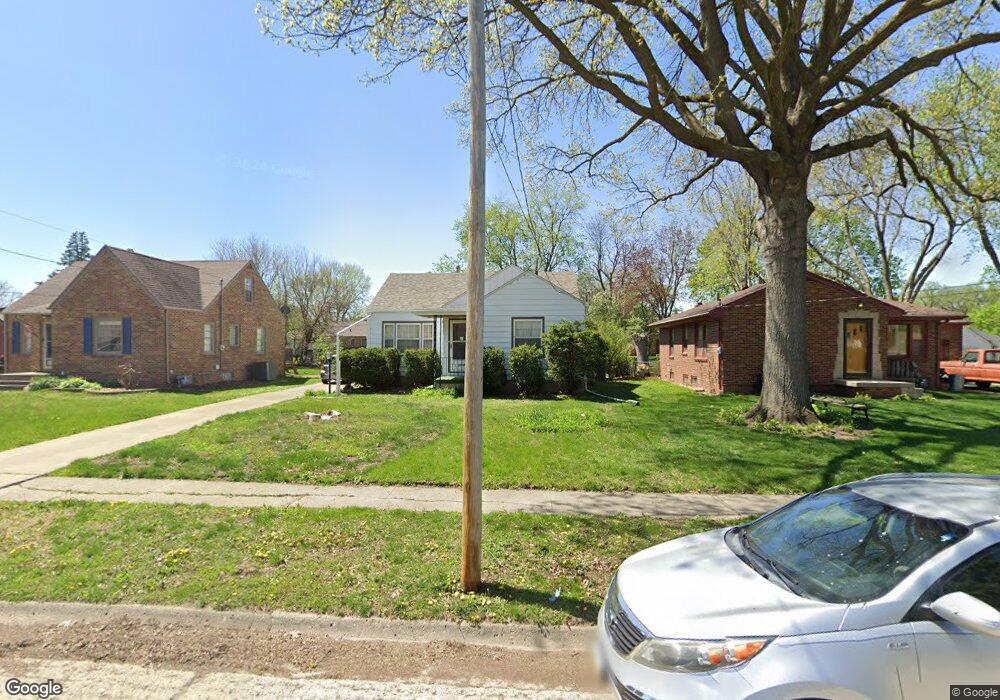 2008 52nd St, Des Moines, IA 50310 - photo 1