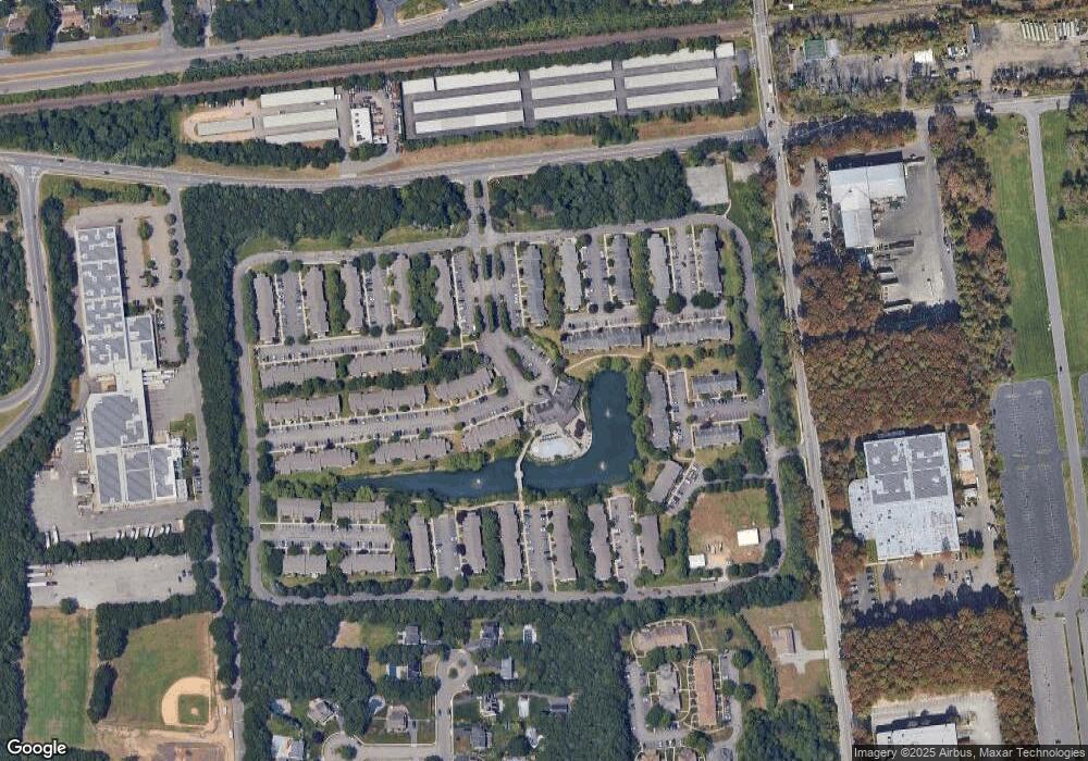 6 Victorian Ct unit 68, Holtsville, NY 11742 - photo 1