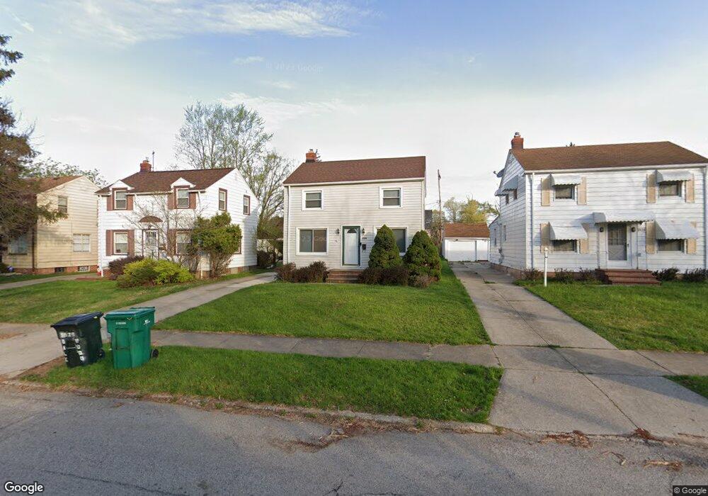 5528 Dalewood Ave, Maple Heights, OH 44137 - photo 1