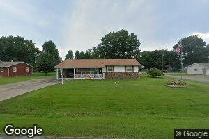 808 S Locust St, Sesser, IL 62884