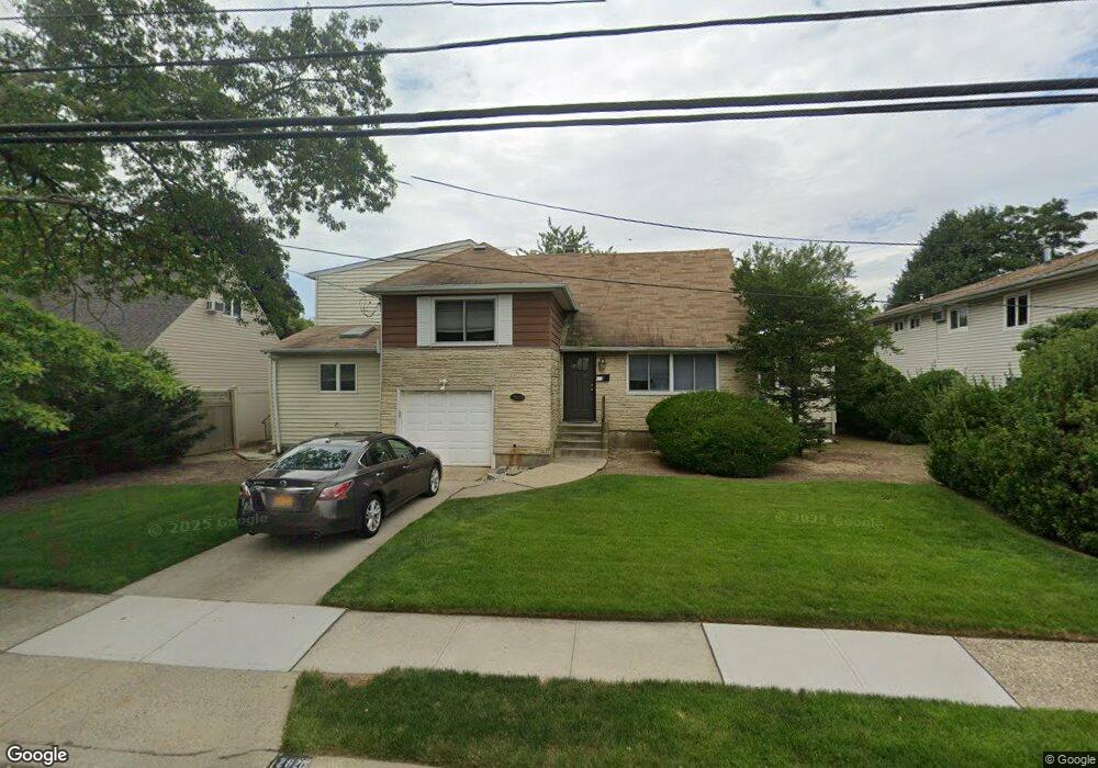 2820 Beach Dr, Merrick, NY 11566 - photo 1