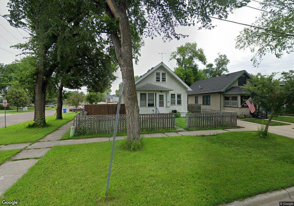 1549 2nd Ave S, Fargo, ND 58103 - photo 1