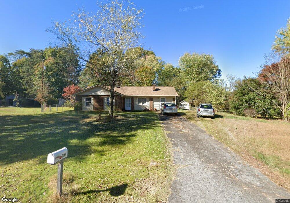 210 Ravenwood Ct, King, NC 27021 - photo 1