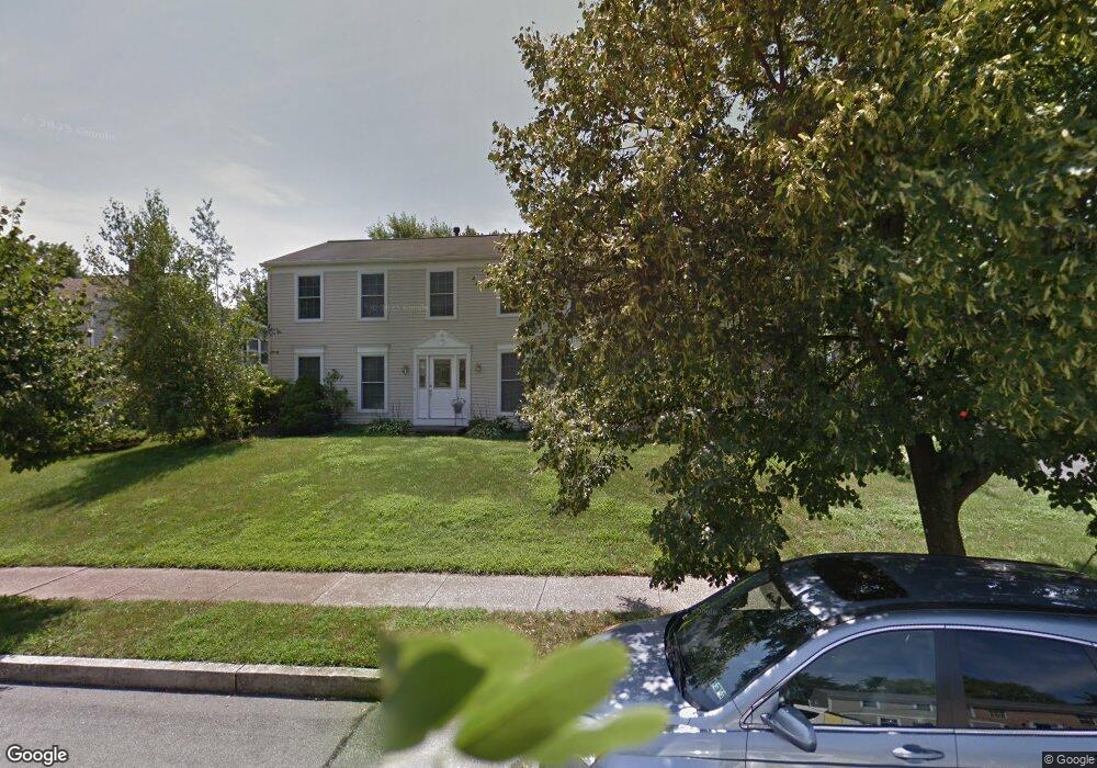 344 Lamp Post Ln, Hershey, PA 17033 - photo 1