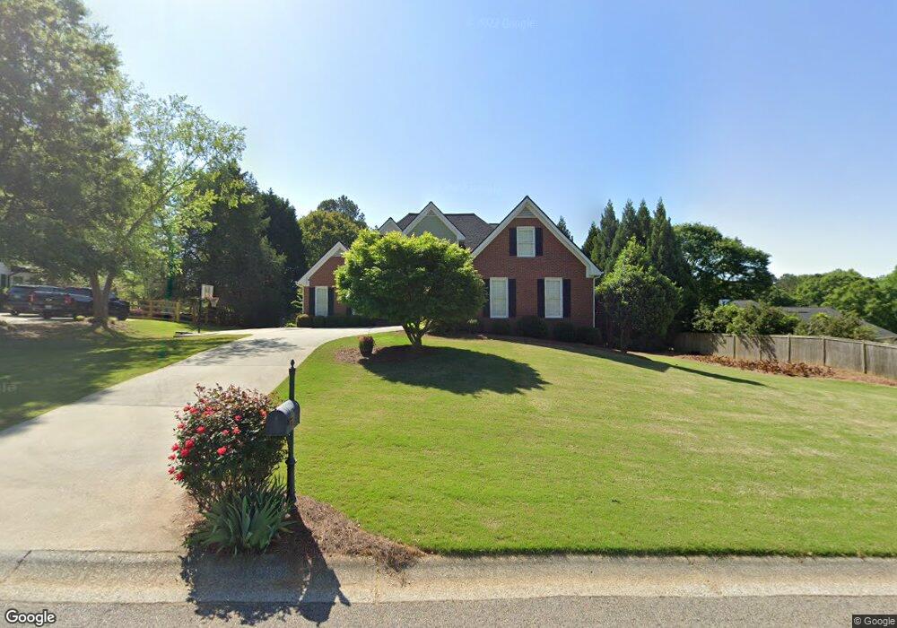 608 Iris Ln, Winder, GA 30680 - photo 1