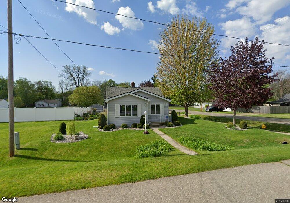 1085 W Buder Ave, Flint, MI 48507 - photo 1