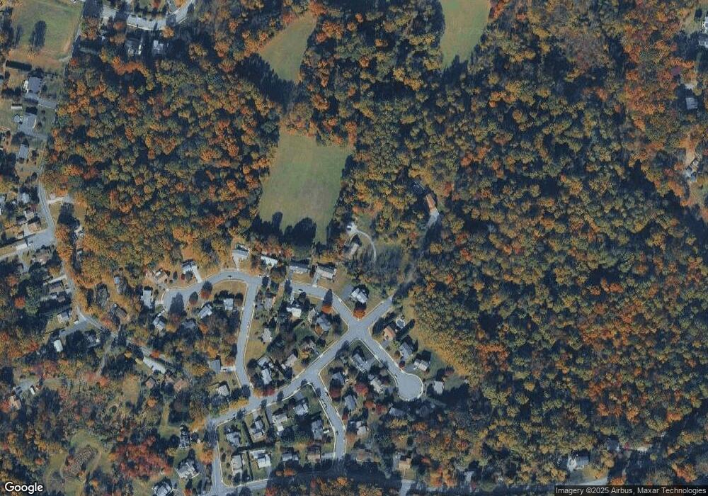 7456 Valley View Ln, Reading, PA 19606 - photo 1