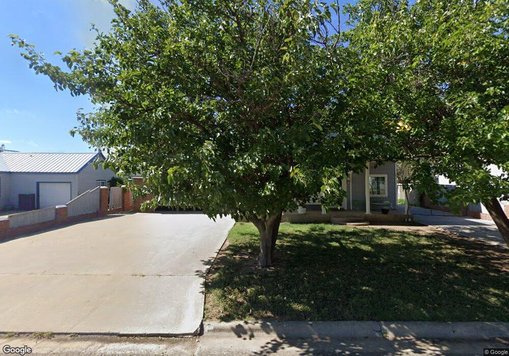 713 Cedar Ave, Dumas, TX 79029 - photo 1