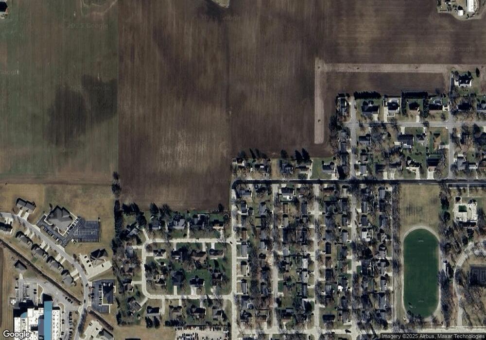 902 Walnut St, Archbold, OH 43502 - photo 1