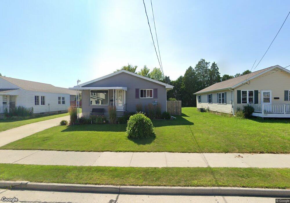 1234 S 32nd St, Manitowoc, WI 54220 - photo 1