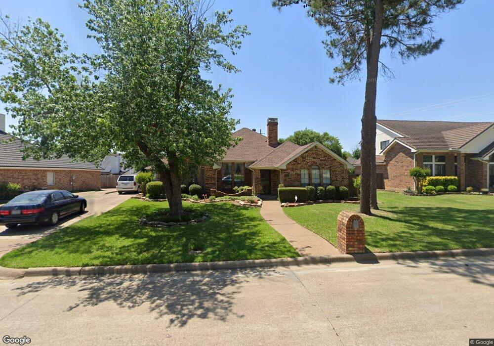 721 Paul Dr, Hurst, TX 76054 - photo 1
