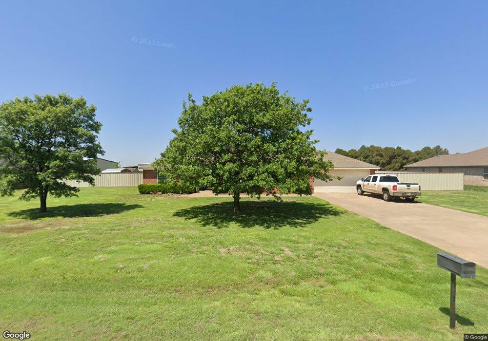 1403 Kings Row, Plainview, TX 79072 - photo 1
