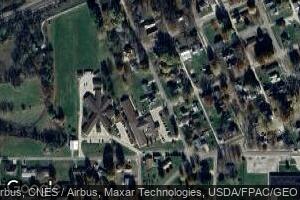 120 S Logan St, Stronghurst, IL 61480
