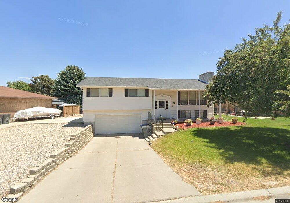 9657 Yorkshire Dr, South Jordan, UT 84095 - photo 1