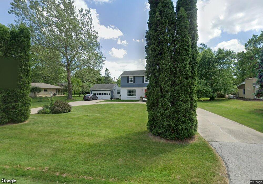 12655 Wrayburn Rd, Elm Grove, WI 53122 - photo 1