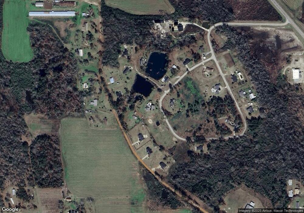 390 Peachtree Cir, Douglas, GA 31533 - photo 1