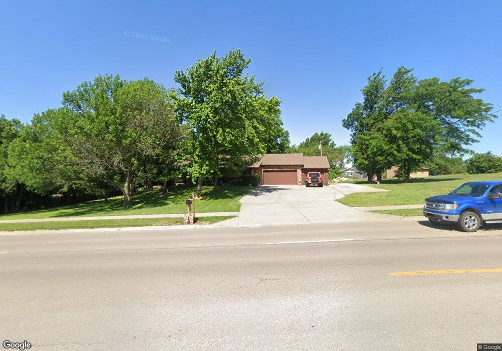 4709 SW Wanamaker Rd, Topeka, KS 66610 - photo 1
