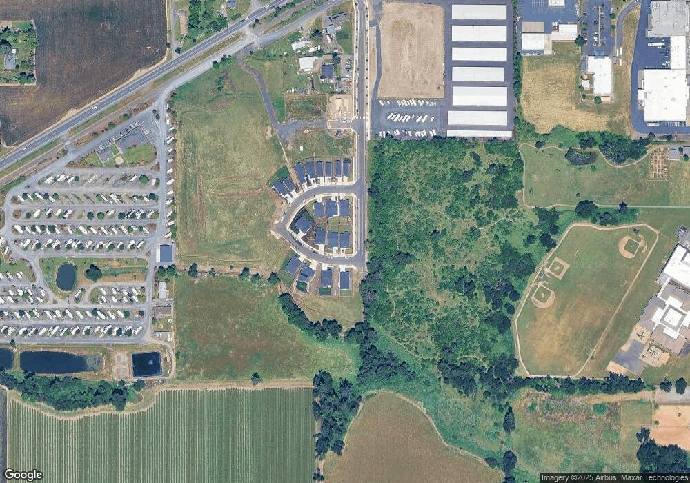 820 Oakleaf Way, Silverton, OR 97381 - photo 1