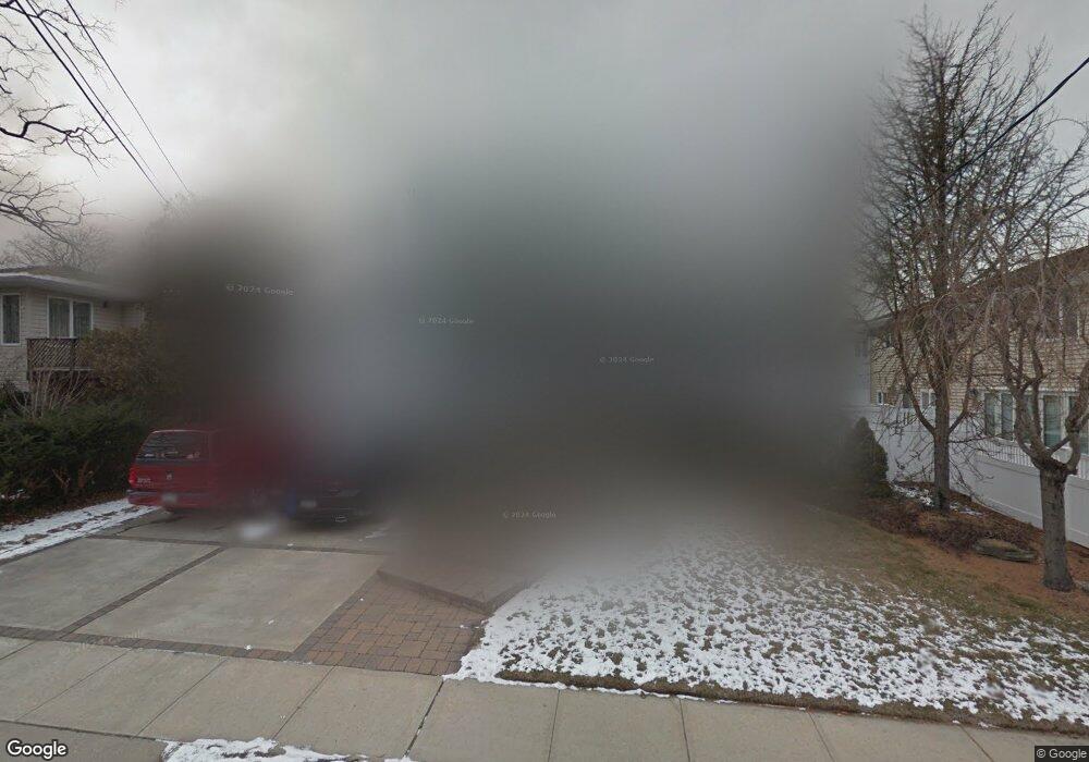 2708 Mandalay Beach Rd, Wantagh, NY 11793 - photo 1