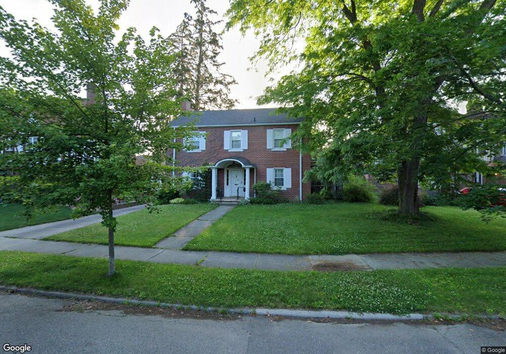 1127 Woodside Dr, Flint, MI 48503 - photo 1