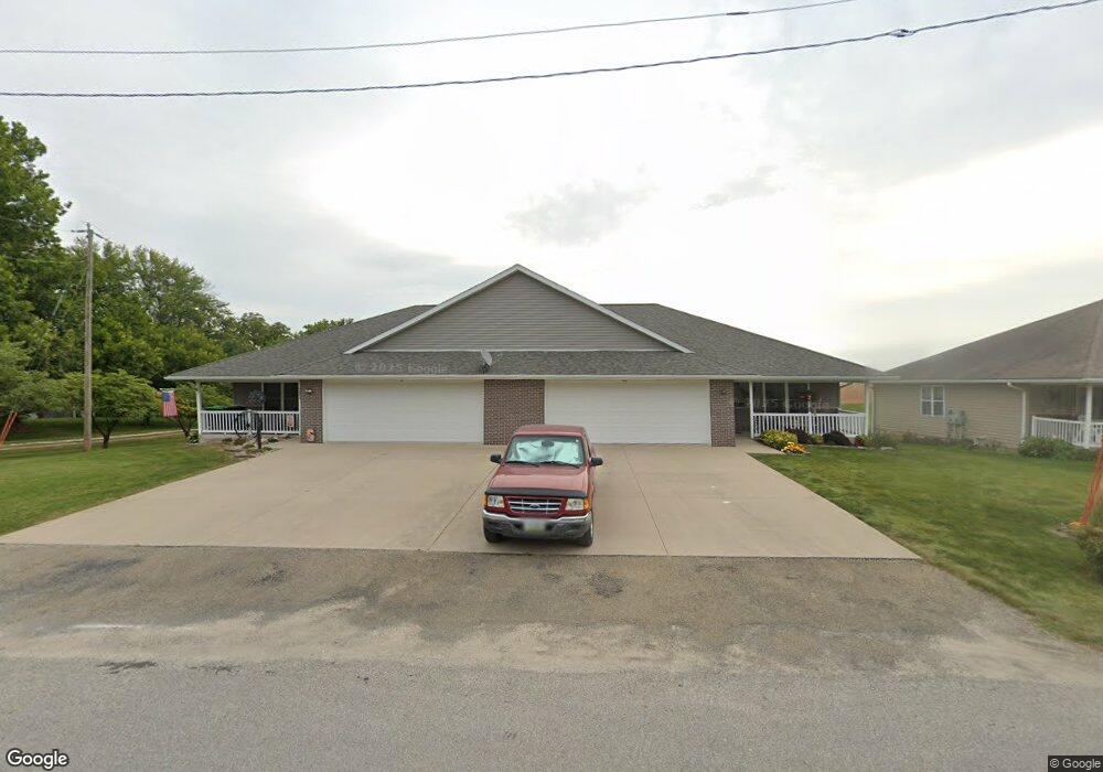 305 S Pearl St unit A, Wayland, IA 52654 - photo 1