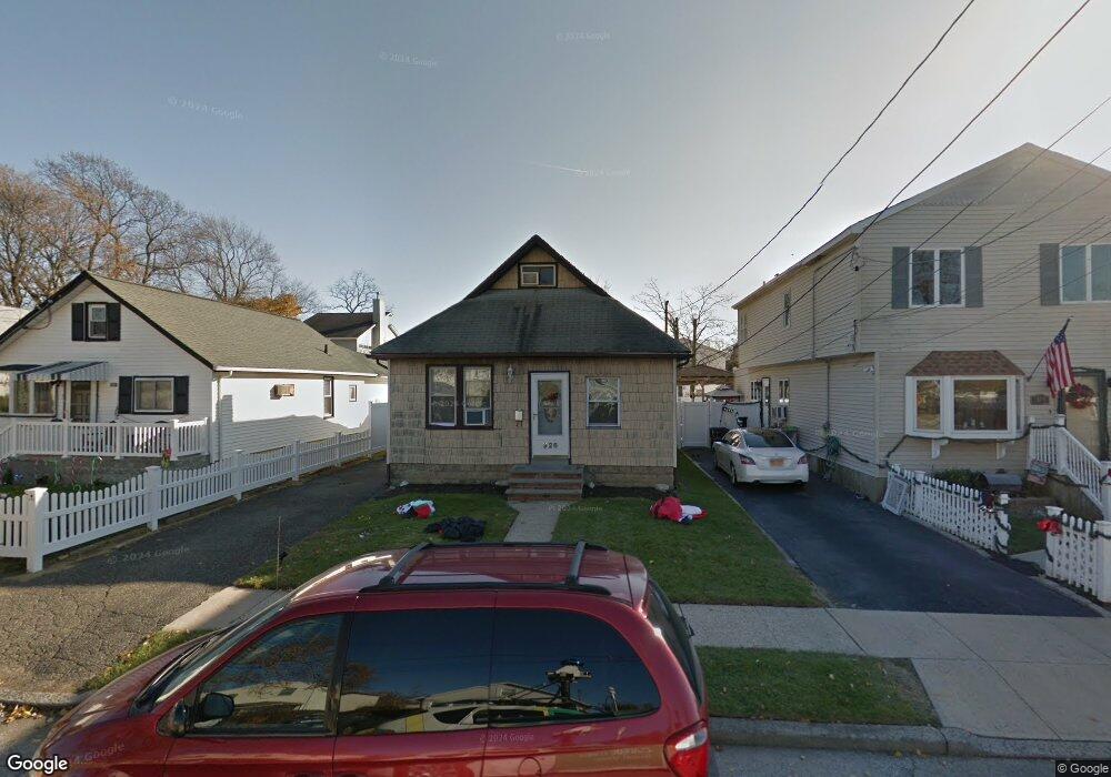 926 Steele Blvd, Baldwin, NY 11510 - photo 1