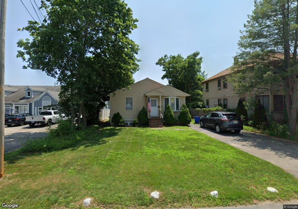8 Hamilton Ave, Barrington, RI 02806 - photo 1
