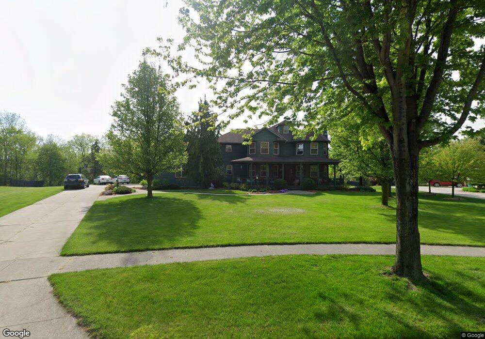 195 Clarmarc Dr, Frankenmuth, MI 48734 - photo 1