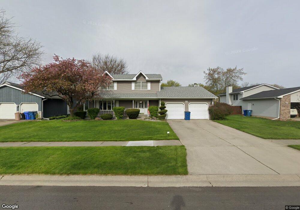 691 Clover Ln, Crown Point, IN 46307 - photo 1