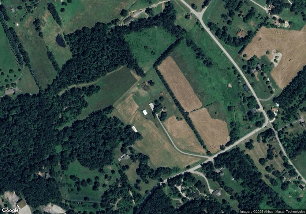 967 Sugar Run Rd, Eighty Four, PA 15330 - photo 1