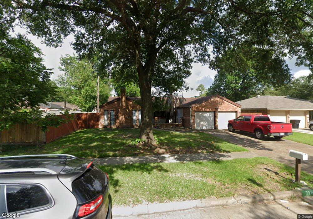 7107 Deep Forest Dr, Houston, TX 77088 - photo 1