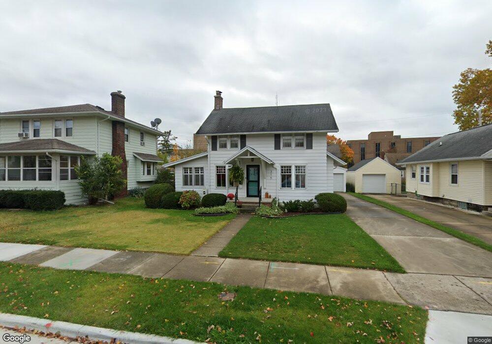 315 Strathmore Rd, Lansing, MI 48910 - photo 1