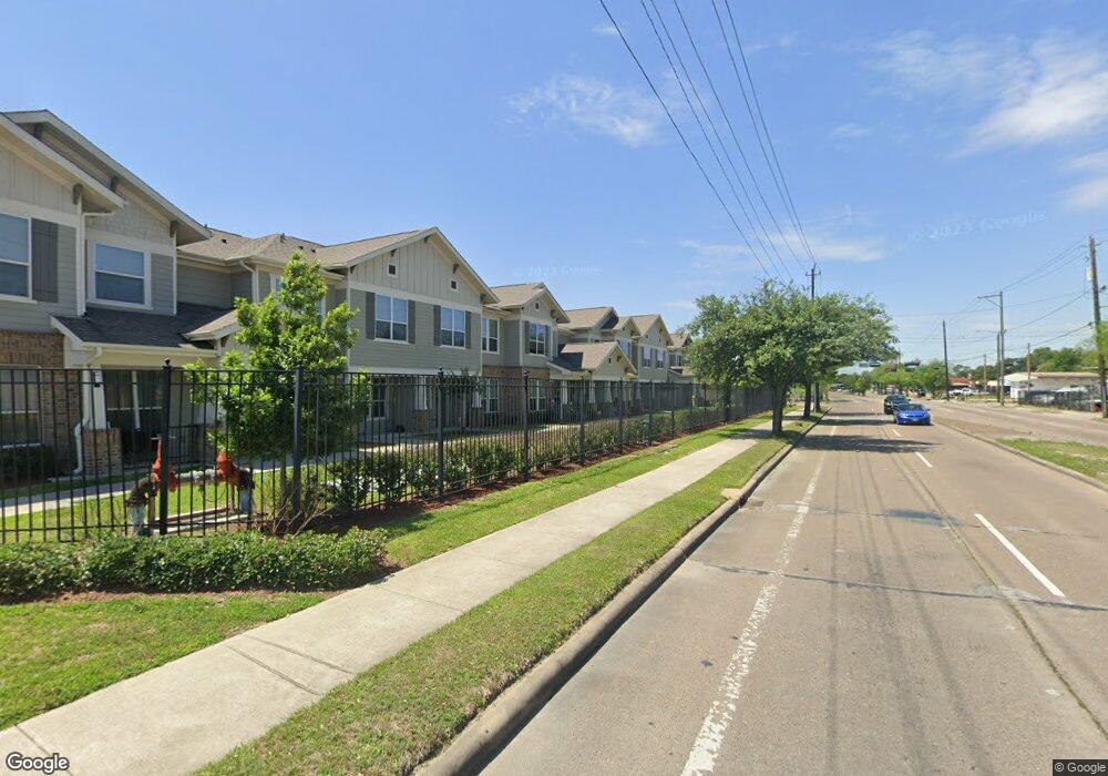 8666 Main St, Houston, TX 77022 - photo 1
