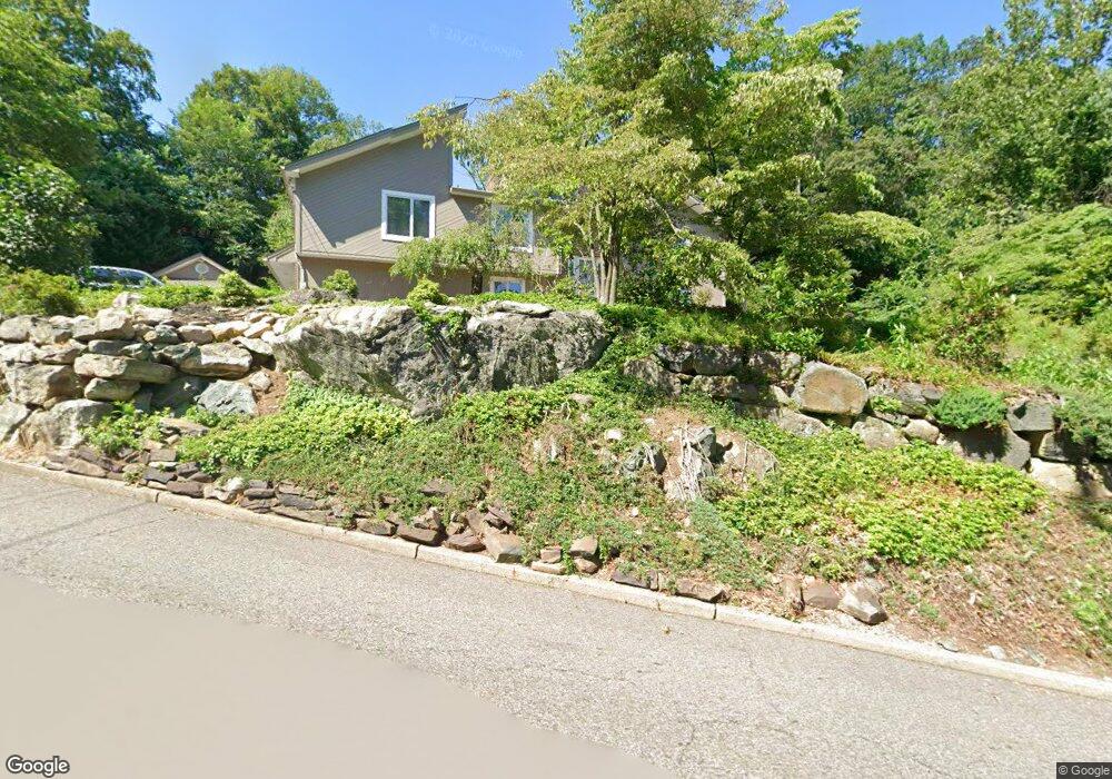 8 Rafkind Rd, Bloomingdale, NJ 07403 - photo 1