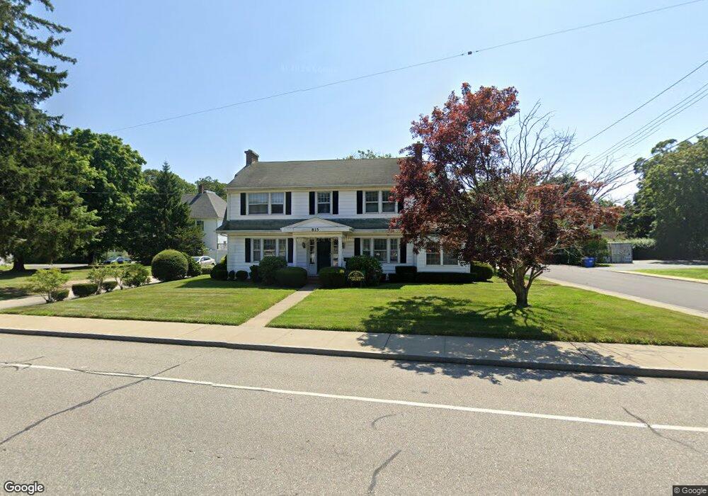 815 Boswell Ave, Norwich, CT 06360 - photo 1