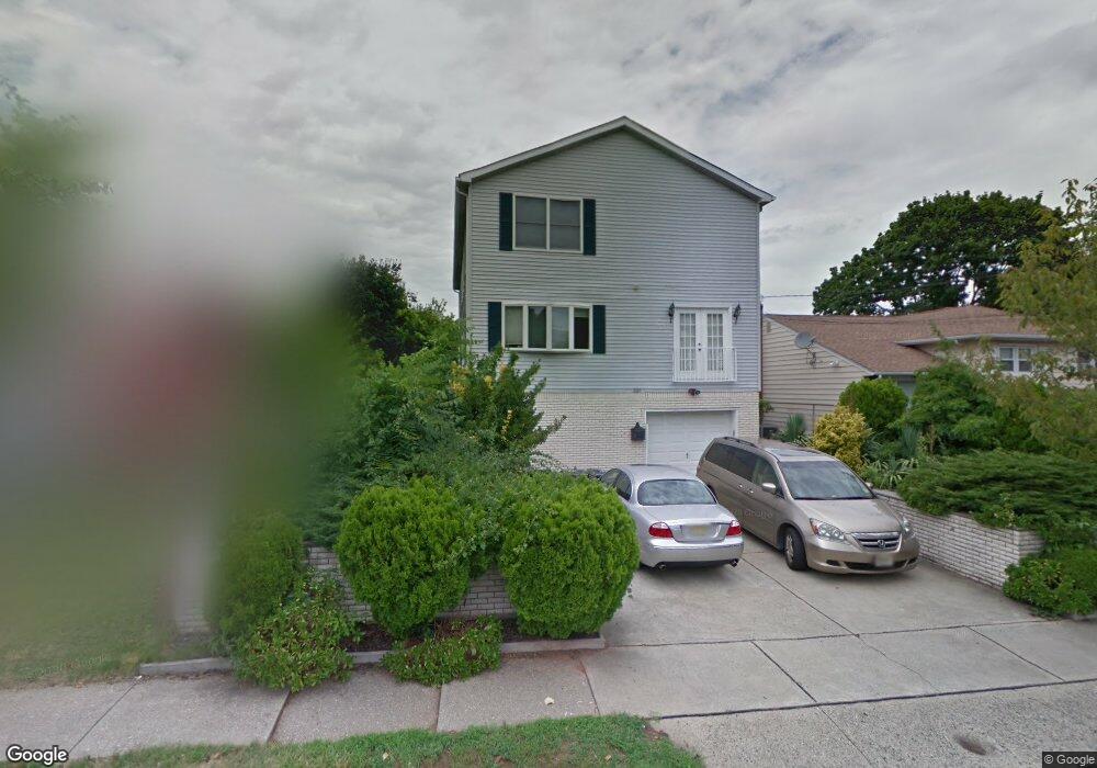 321 Charlton Ave, Hasbrouck Heights, NJ 07604 - photo 1