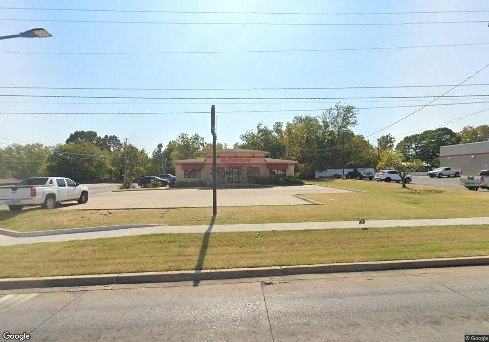 812 E Downing St, Tahlequah, OK 74464 - photo 1