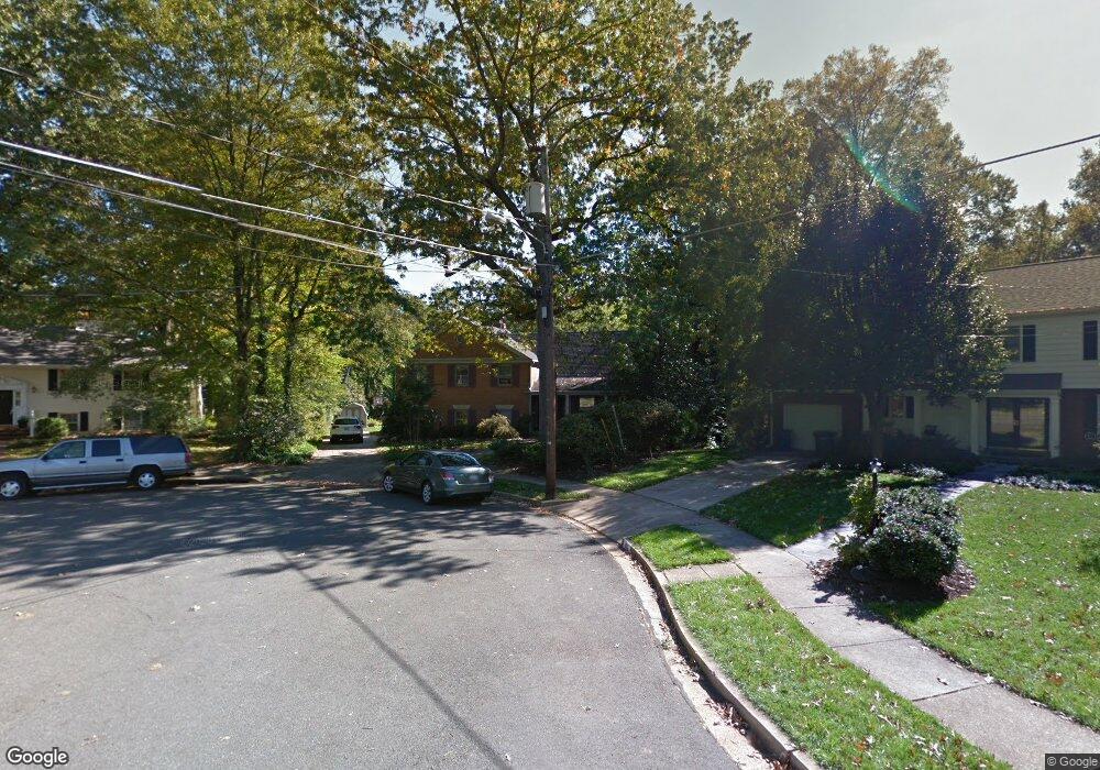 901 Dalebrook Dr, Alexandria, VA 22308 - photo 1